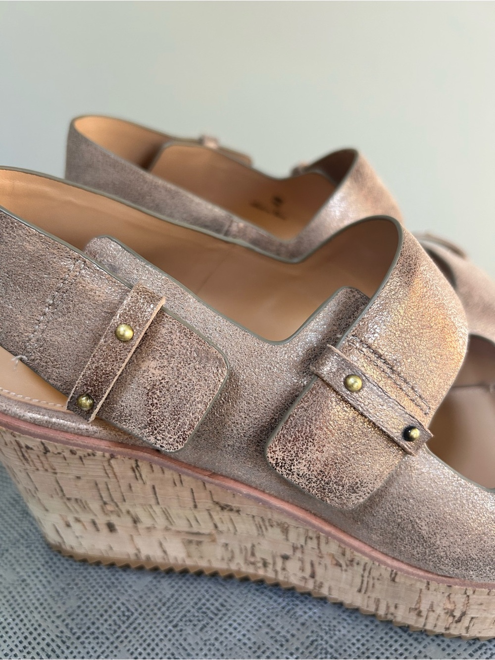 Donald Pliner ~ Metallic Leather Irine Cork Wedge Platform Sandal size 7.5 - Picture 14 of 15